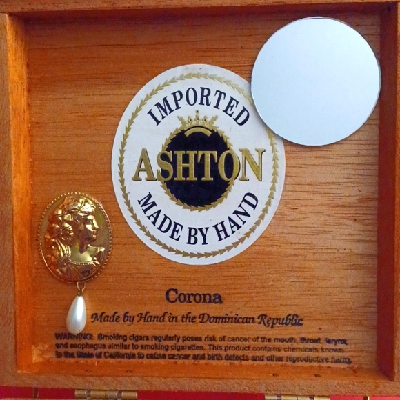 Vintage Cigar box purse - Picture 12 of 13